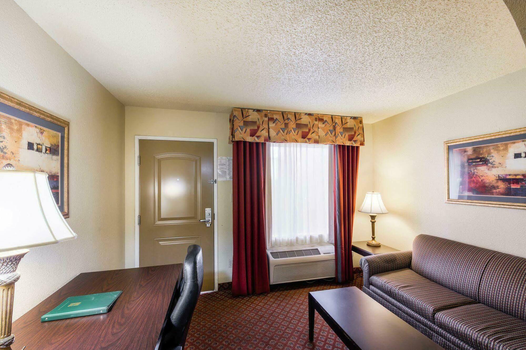 Quality Inn & Suites Abilene Exterior foto